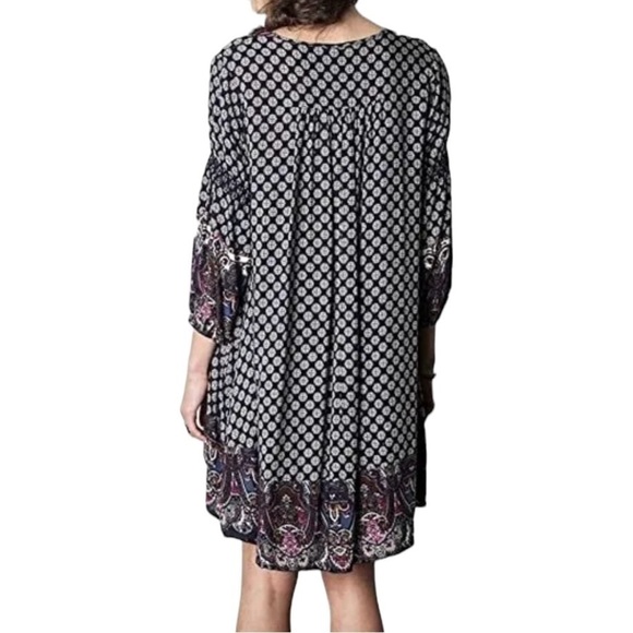UMGEE, HI-LOW DRESS, WITH 3/4 SLEEVE. BLUE PAISLEY, V-NOTCHED NECK. SIZE M - Picture 2 of 9